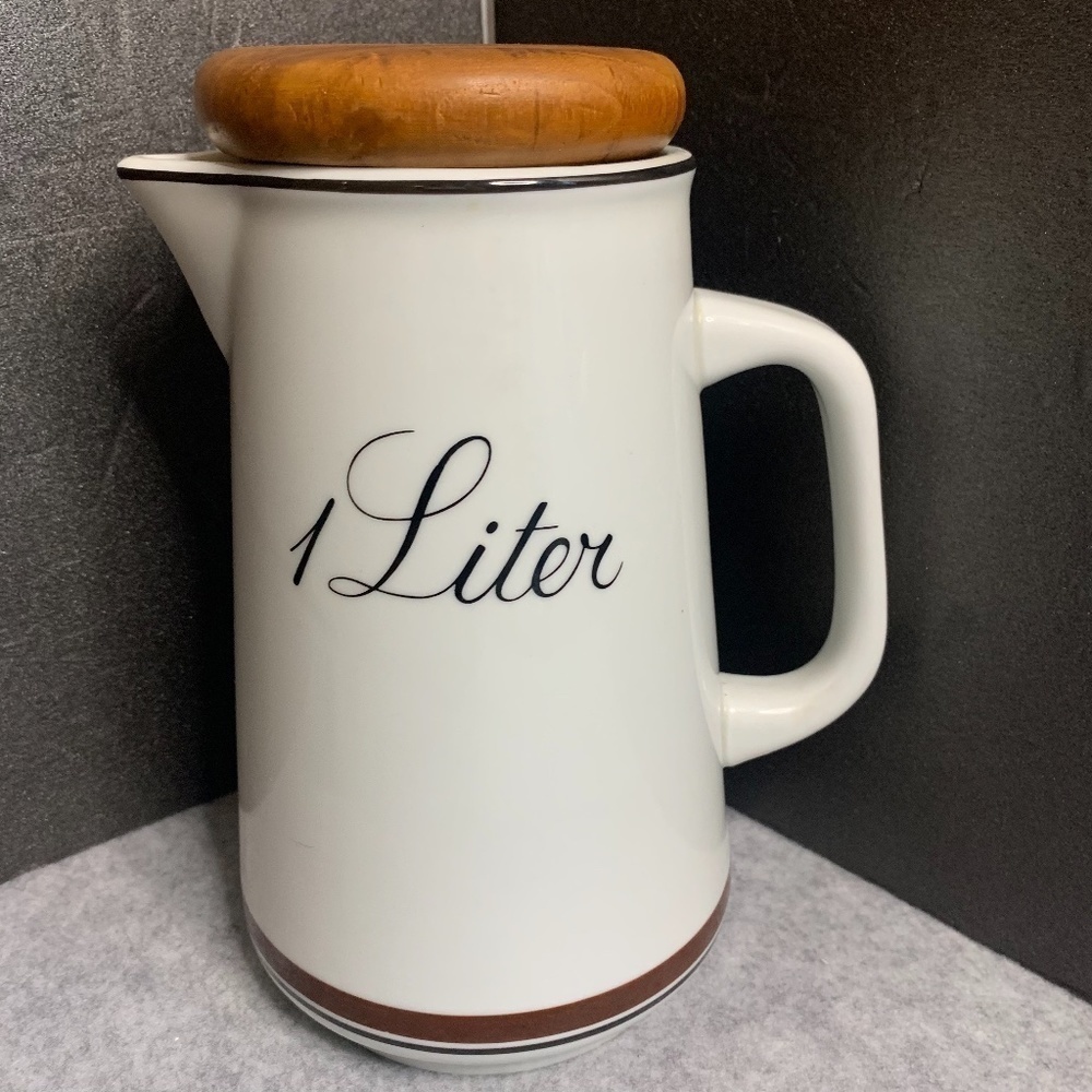 IKEA Ceramic Coffee Pot Carafe “1Liter” w Teak Wood Lid 8x4.